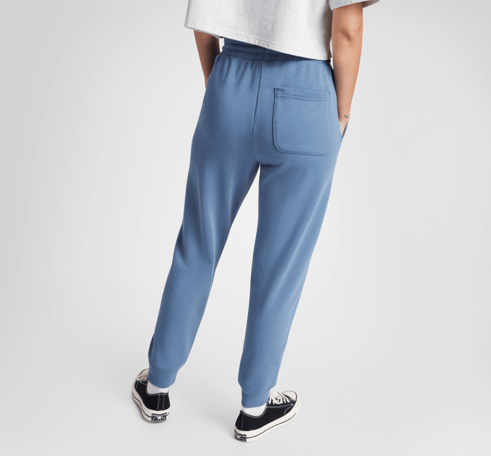 Converse Go-To Embroidered Star Chevron Standard Fit Sweatpant