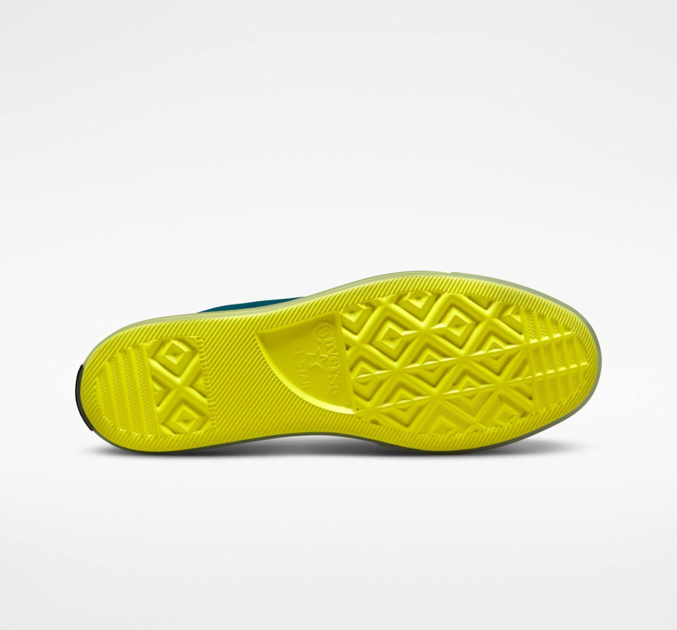 Chuck Taylor All Star CX Explore Edge Glow