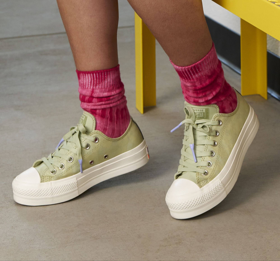 Chuck Taylor All Star Lift Platform We Are Stronger Together-Green-36