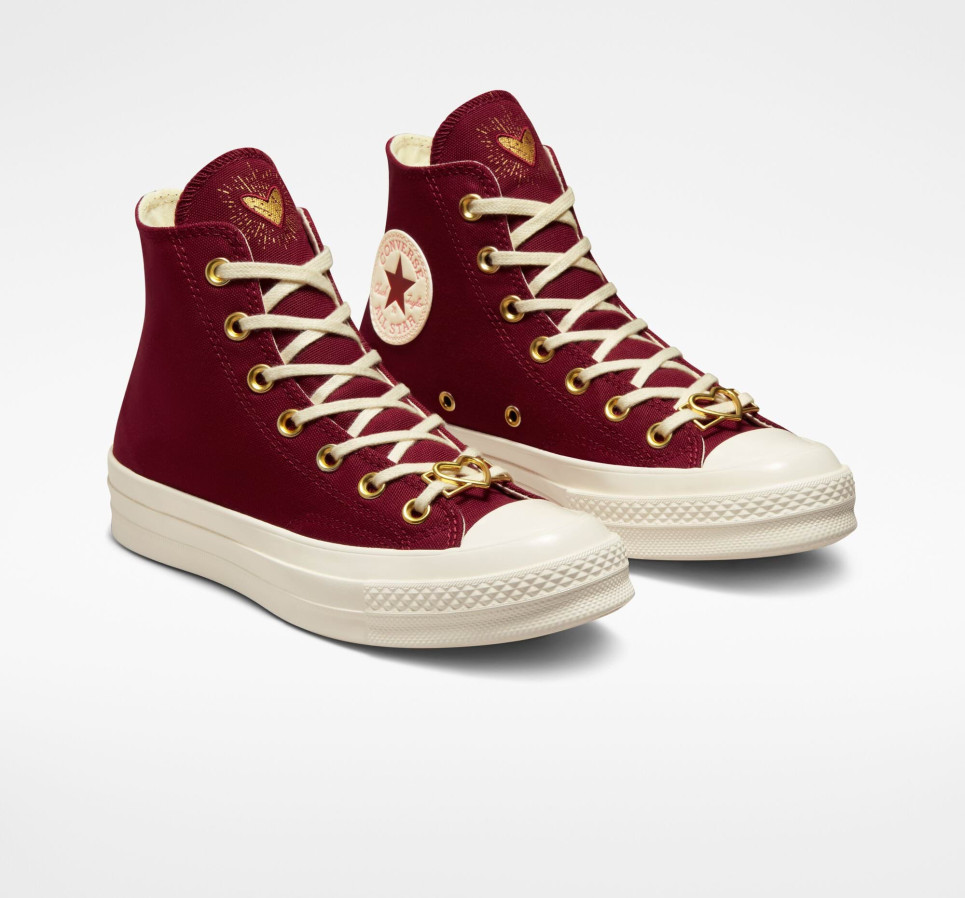 Chuck 70 Hearts