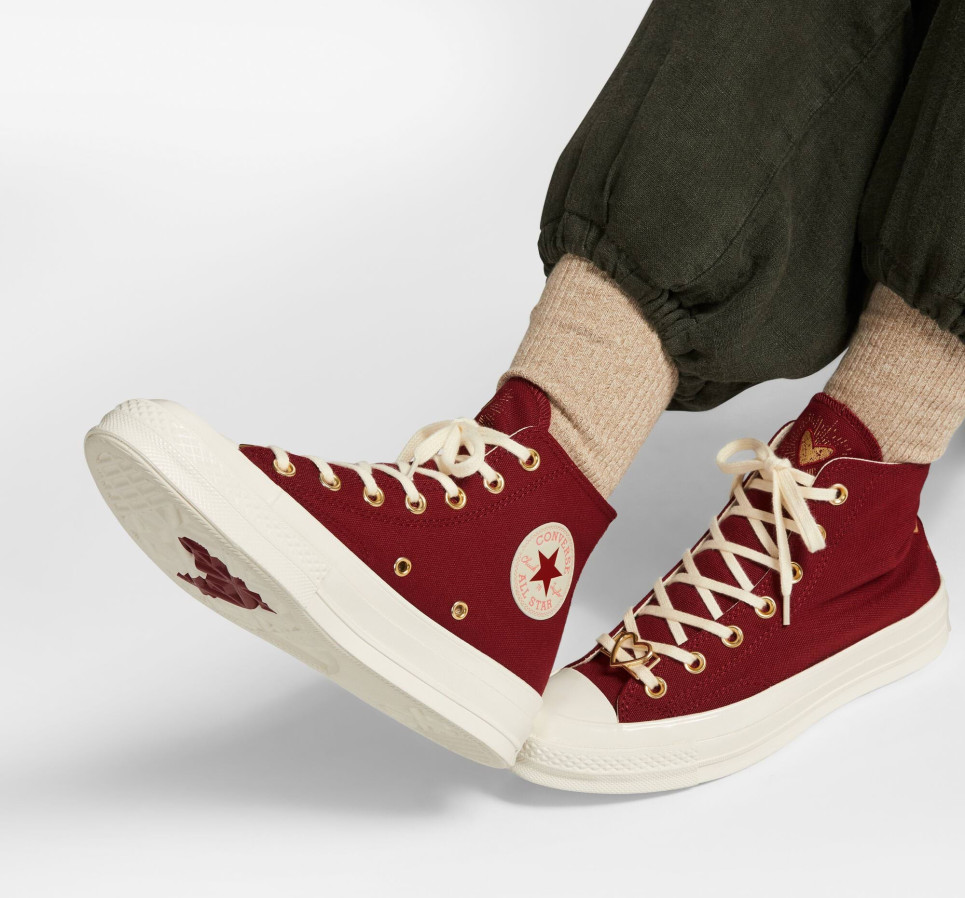 Chuck 70 Hearts