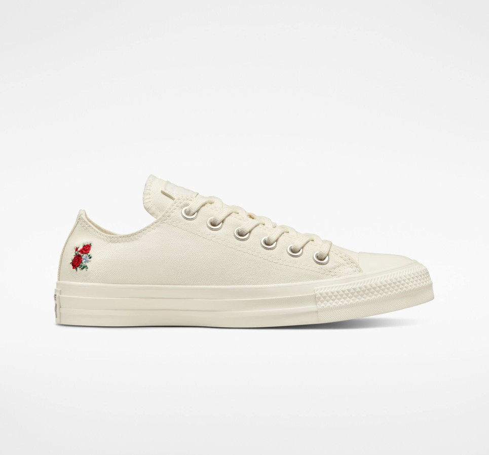Chuck Taylor All Star Embroidered Floral