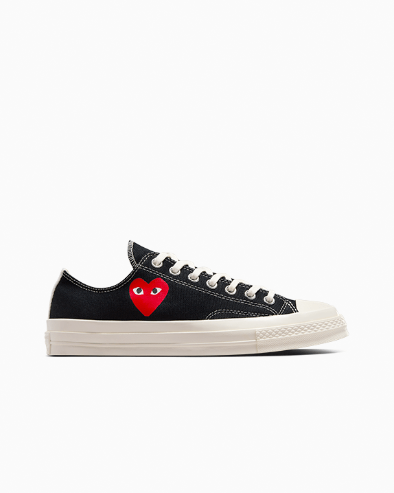 PLAY Comme des Garçons Single Heart Chuck 70