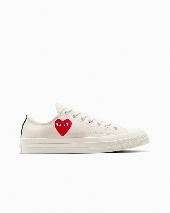 PLAY Comme des Garçons Single Heart Chuck 70