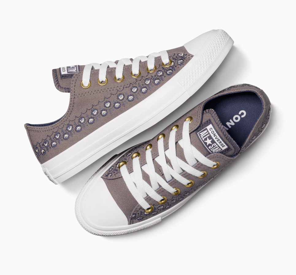 Chuck Taylor All Star Embroidered Florals