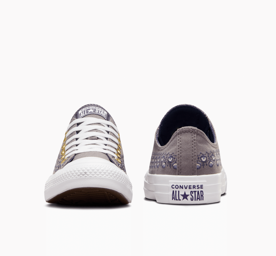 Chuck Taylor All Star Embroidered Florals