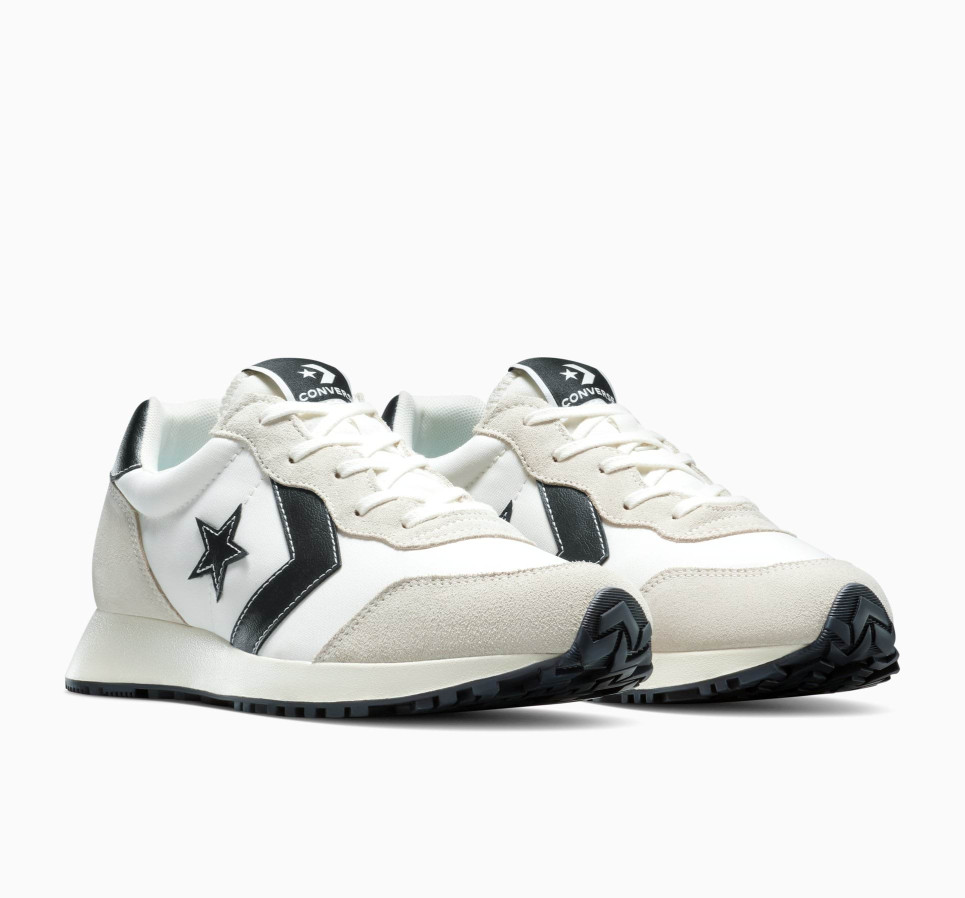 Converse Omega Trainer