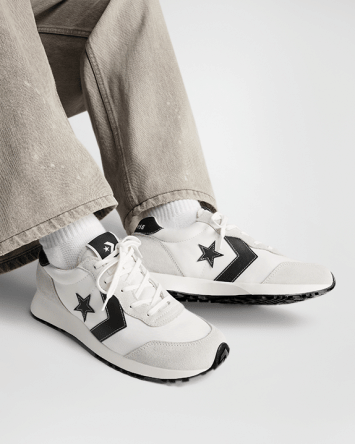 Converse Omega Trainer