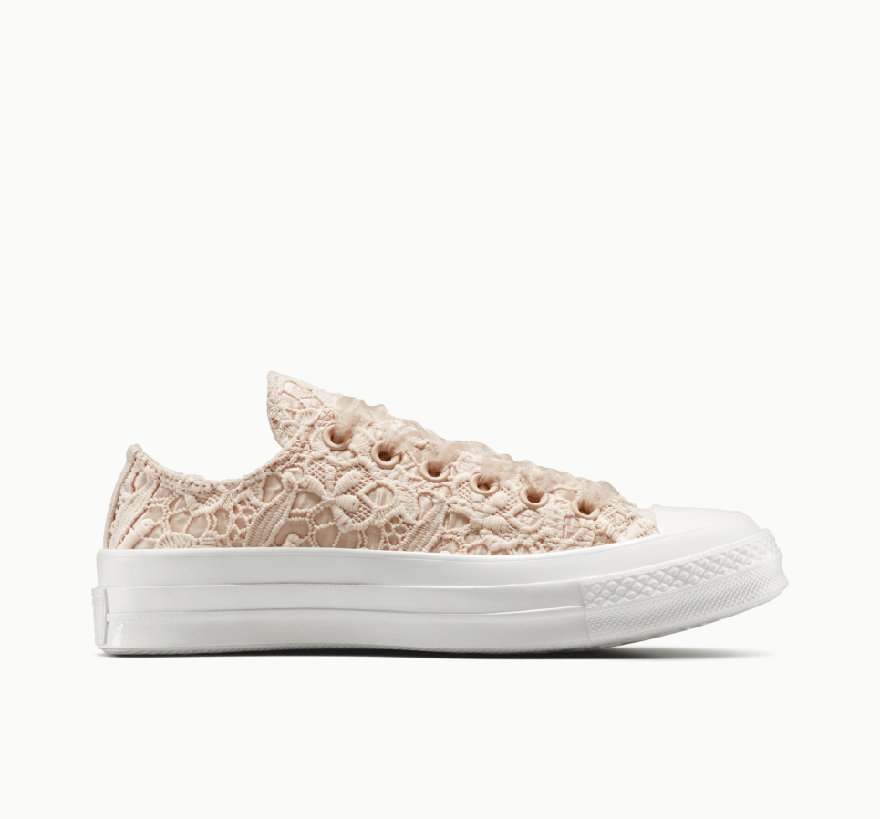 Chuck 70 Crocheted Satin