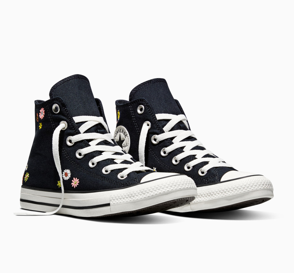 Chuck Taylor All Star Embroidered Florals