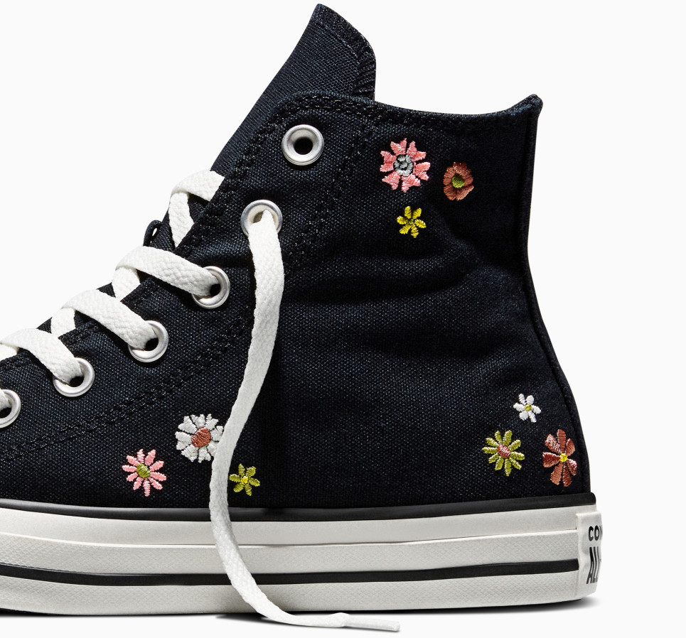 Chuck Taylor All Star Embroidered Florals