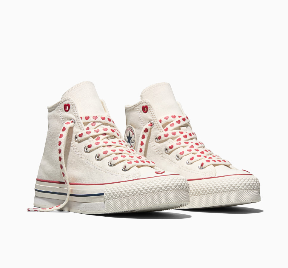 Chuck Taylor All Star Lift Platform Hearts