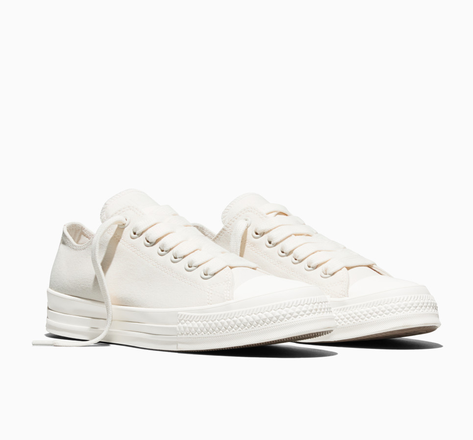 Chuck Taylor Throwback