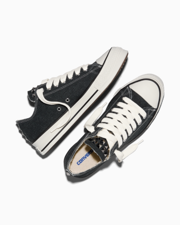 Chuck Taylor Throwback Distressed Studs